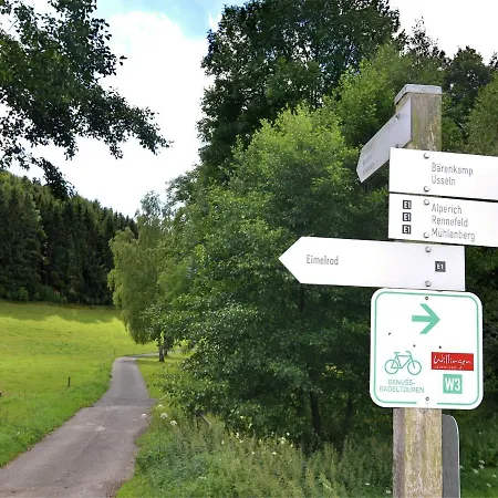 1st Floor Near Willingen Apartment *